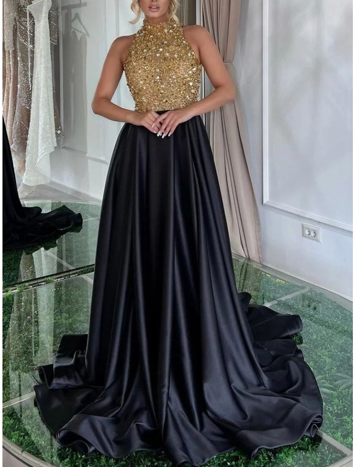 A-Line Evening Gown Elegant Dress Formal Sweep / Brush Train Black Dress Sleeveless Jewel Neck Satin with Pleats Sequin